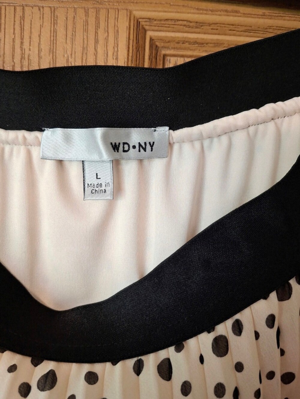 ❌️MARKDOWN!!! WD•NY Light Beige/Cream Black-Spotted Pleated MIDI Skirt (LARGE) - Picture 4 of 4